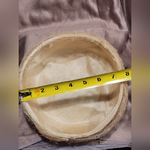 Vintage Beautiful Pill Box Floral Hat w/ Lace Netting - Picture 9 of 10